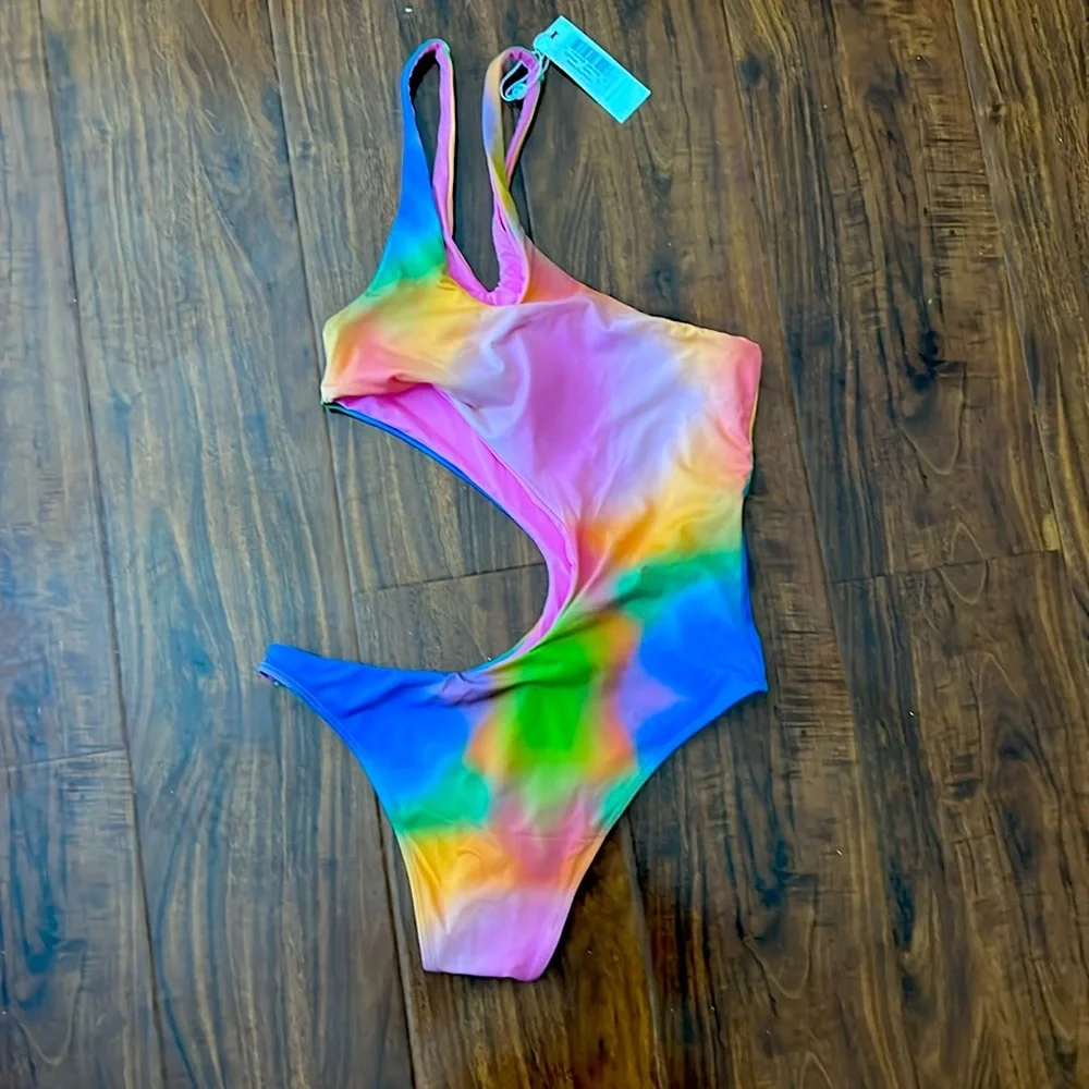 Frankies Bikinis Makie One Piece Size L